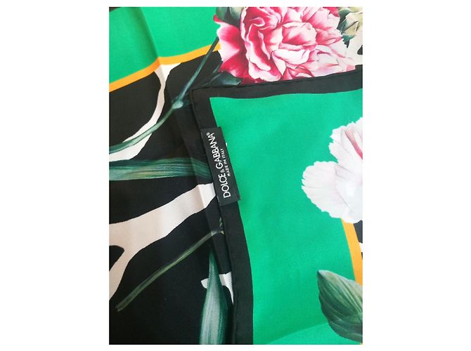 Dolce & Gabbana Seidentuch mit Blumenprint Schwarz Weiß Rot Grün - Ansicht 3