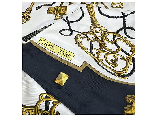 Hermès HERMES Carre 90 Les Cles Schal Schlüssel-Motiv Schwarz Weiß Mehrfarben - Ansicht 3