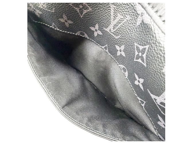 Bolso de hombro Louis Vuitton Monogram Eclipse Castaño Negro Monograma - vista 9