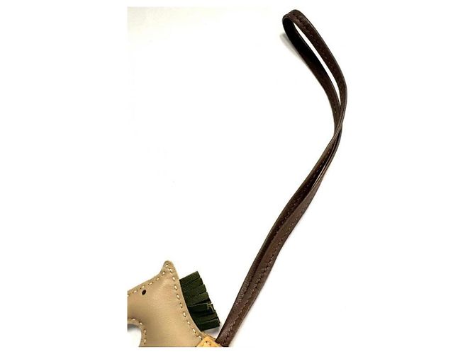 Hermès Agneau Milo Rodeo PM Charm per Borsa Marrone Beige Verde - vista 5