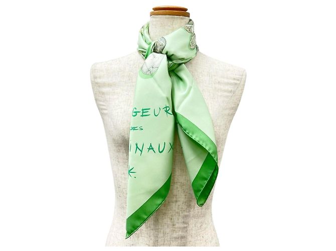 Hermès Foulard Carre 90 HERMES Rougeur des Matinaux Marrone Verde chiaro - vista 2