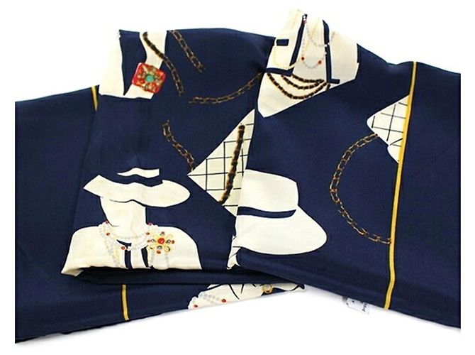 Foulard in seta Chanel blu navy e bianco - vista 11