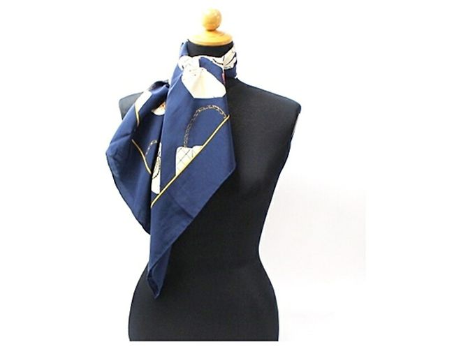 Foulard in seta Chanel blu navy e bianco - vista 4