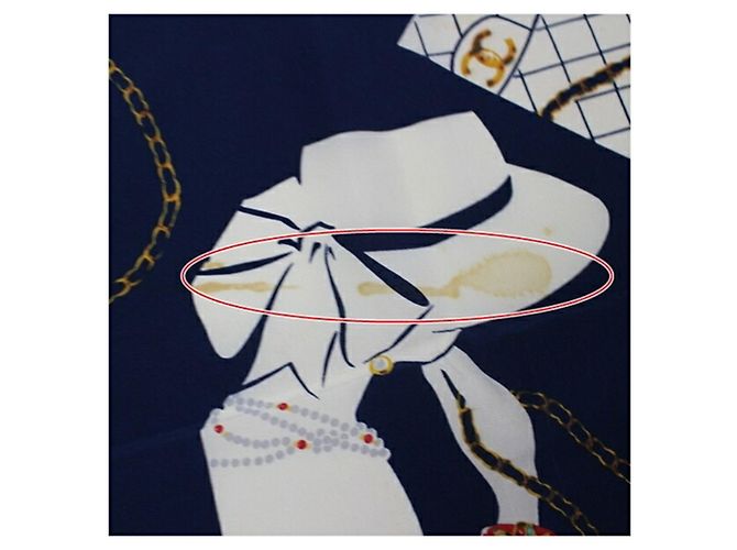 Foulard in seta Chanel blu navy e bianco - vista 9