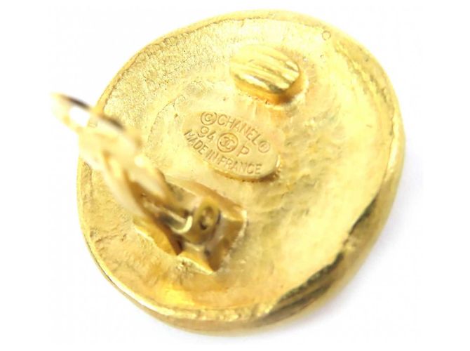 Orecchini a clip rotondi Chanel Gold CC placcati oro D'oro - vista 3