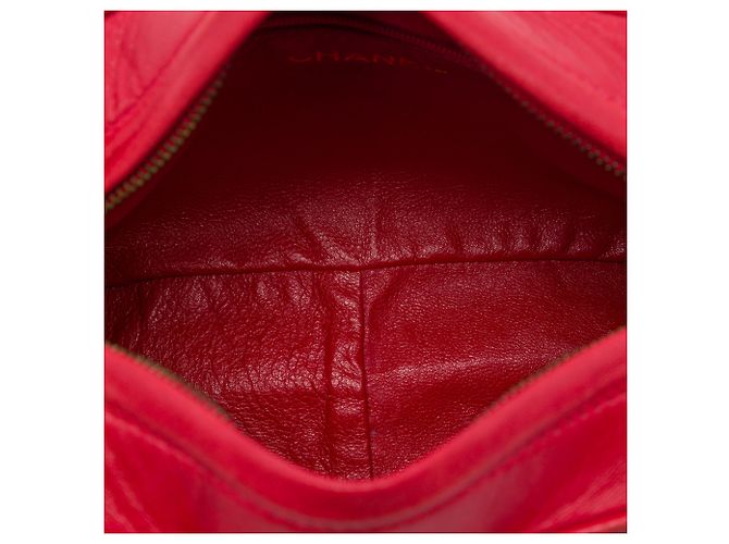 Borsa Camera Chanel Red Triple CC in pelle d'agnello con nappa e catena Rosso - vista 4