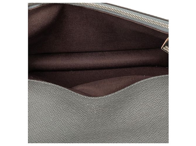 Clutch Louis Vuitton Gray Taiga Neo Belaia Marrone - vista 4