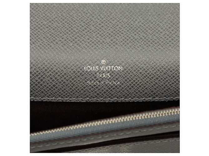 Clutch Louis Vuitton Gray Taiga Neo Belaia Marrone - vista 5