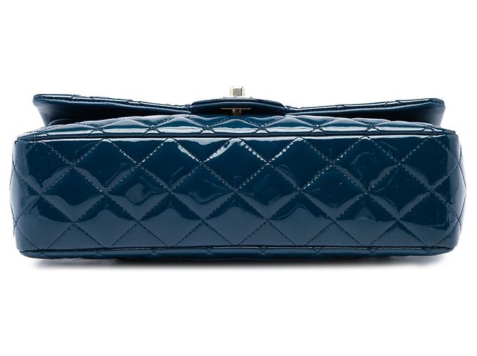 Chanel Blue Medium Classic Patent Double Flap Blu scuro - vista 3