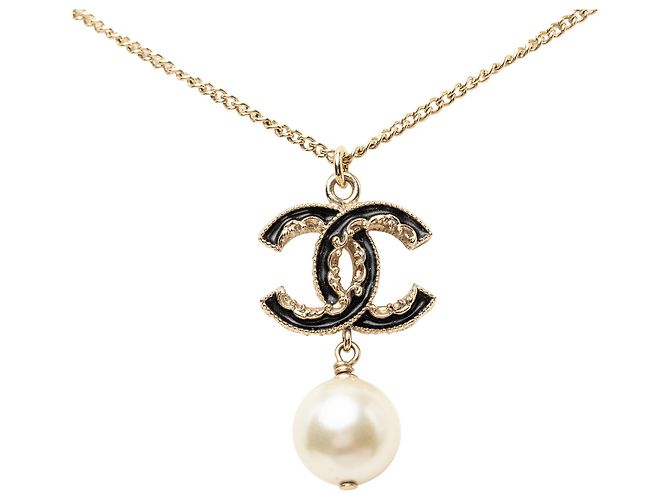 Collana con pendente Chanel Gold Gold Plated CC e perle finte barocche D'oro - vista 2