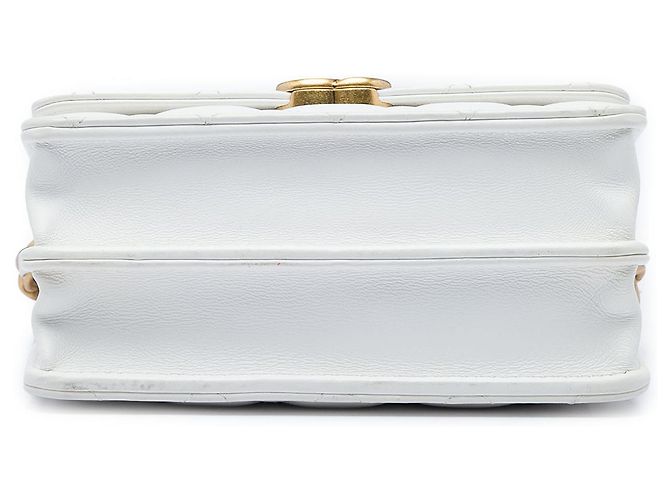 Clutch Chanel em pele de cordeiro acolchoada branca com Candy Chain Branco - vista 3