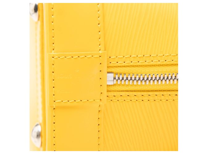Louis Vuitton Yellow Epi Alma PM Amarillo - vista 5
