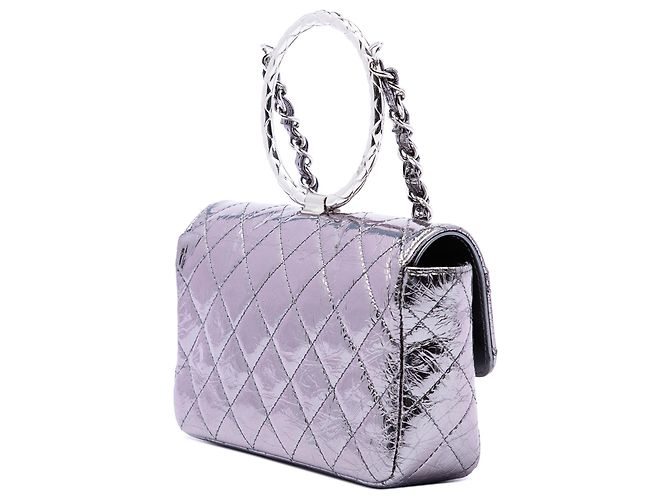 Chanel Mini Borsa Ring Top Handle in vitello metallizzato matelassé argento - vista 2