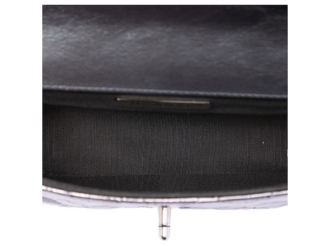 Chanel Mini Borsa Ring Top Handle in vitello metallizzato matelassé argento - vista 4