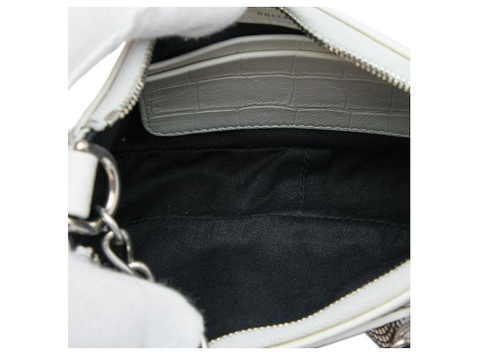 Balenciaga Mini Le Cagole Motocross in pelle goffrata bianca Bianco - vista 4