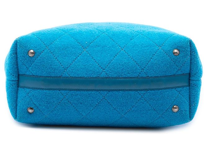 Chanel Blue Medium CC Quilted Felt Pop Tote - vista 3