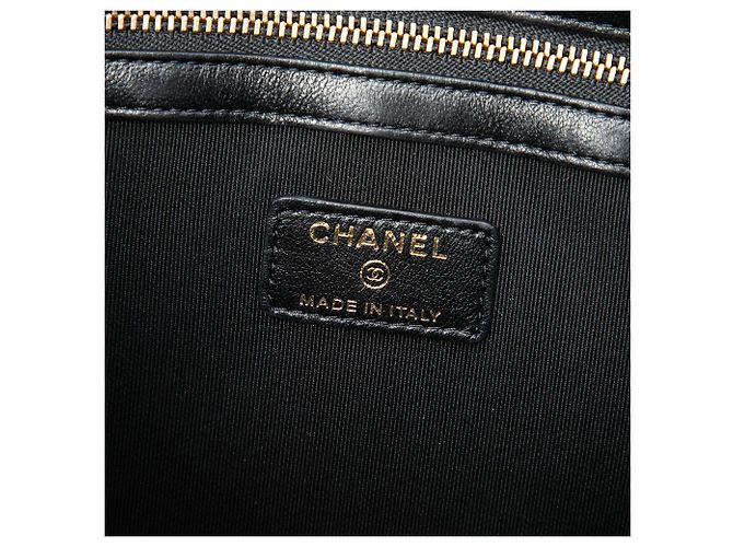 Chanel Black CC Quilted Lambskin Double Zip Crossbody Nero - vista 5