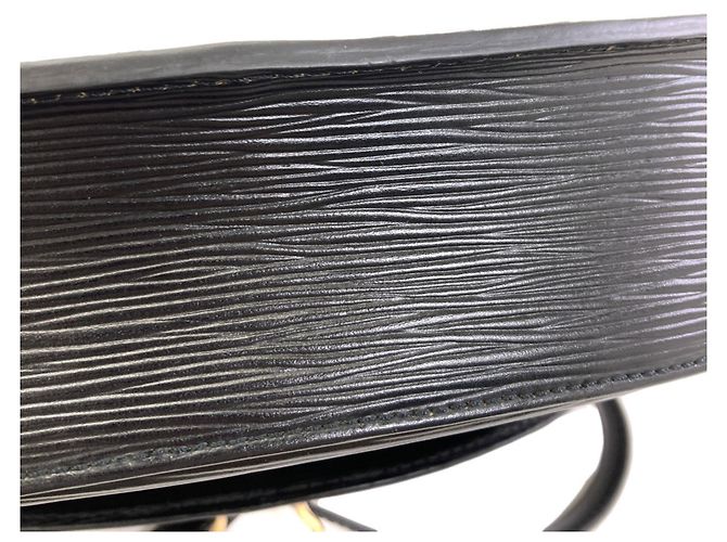 Borsa a tracolla Louis Vuitton Saint Cloud Nero - vista 16