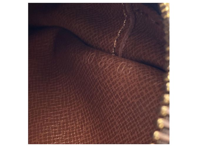 Louis Vuitton M51276 Trocadero 24 Shoulder Bag Monogramma - vista 7