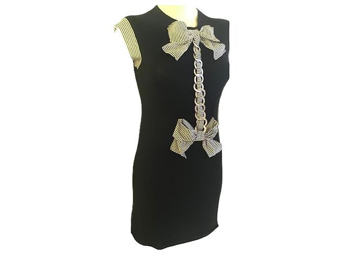 Chanel schwarzes Strickkleid mit Schleifen und Kette Weiß - Ansicht 2