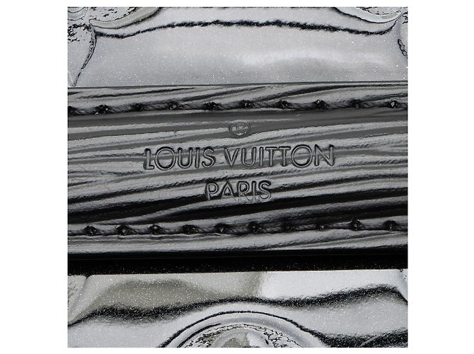 Borsa a tracolla Louis Vuitton Monogram Epi Vernis Wynwood Nero - vista 9