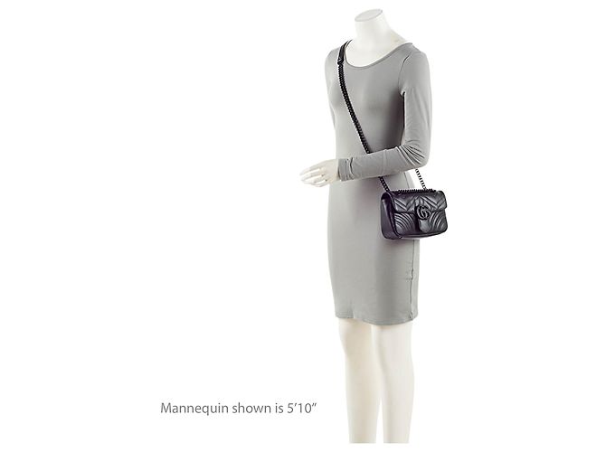 Borsa a patta piccola GG Marmont monocromatica in pelle matelassé Gucci Nero - vista 5