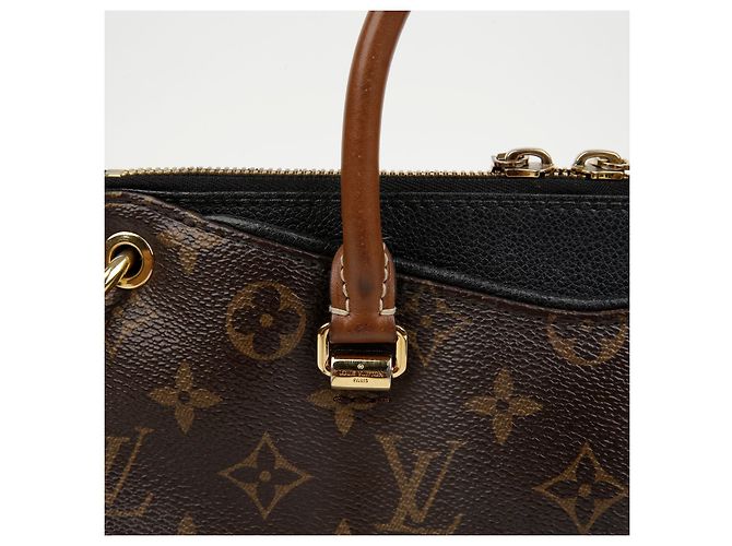 Louis Vuitton Borsa a Tracolla Pallas Bb Tote Nero - vista 6