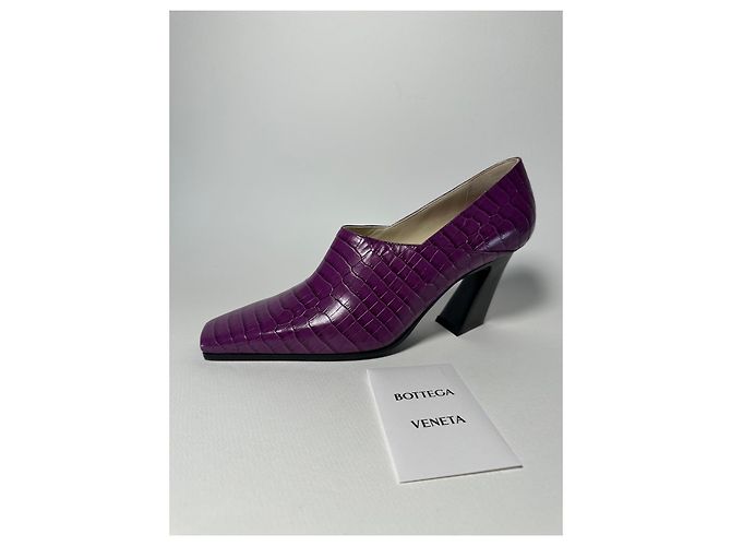 Bottega Veneta Lewis Pumps Krokodil-Optik Beetroot Größe 40 Lila - Ansicht 10