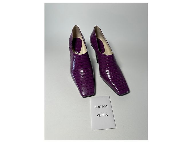 Bottega Veneta Lewis Pumps Krokodil-Optik Beetroot Größe 40 Lila - Ansicht 12