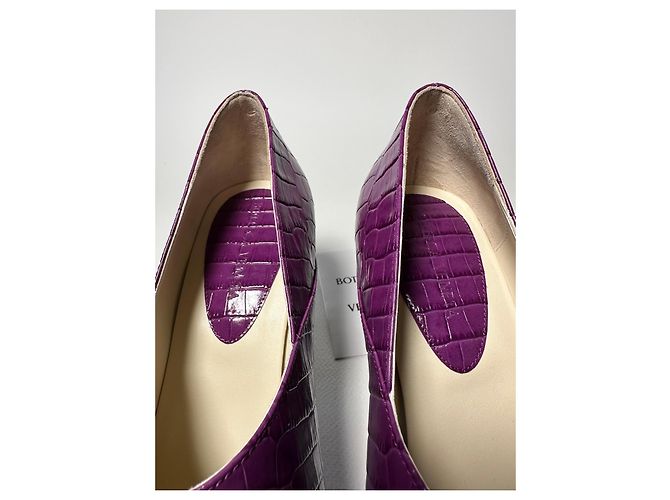 Bottega Veneta Lewis Pumps Krokodil-Optik Beetroot Größe 40 Lila - Ansicht 13