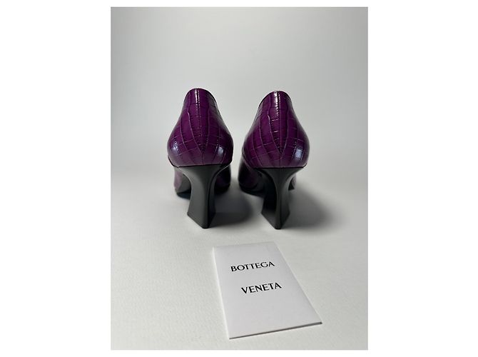 Bottega Veneta Lewis Pumps Krokodil-Optik Beetroot Größe 40 Lila - Ansicht 6