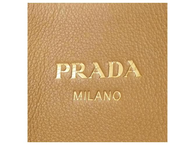 Tote Borsa a tracolla Prada 2VG123 Soft Grain Marrone Caramello - vista 4