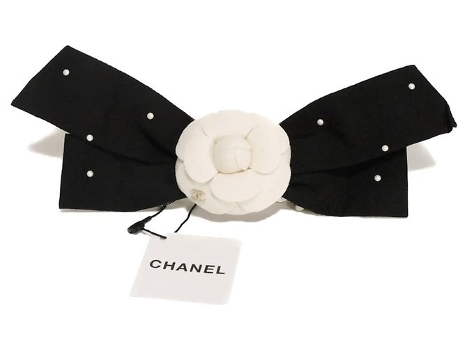 Fermi capelli con nastro Camélia Chanel Nero Bianco - vista 2