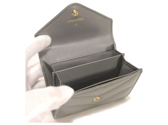 Cartera bi-fold Chanel en piel de cordero gris Castaño - vista 5