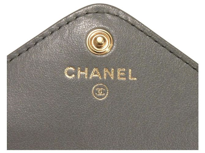 Cartera bi-fold Chanel en piel de cordero gris Castaño - vista 6