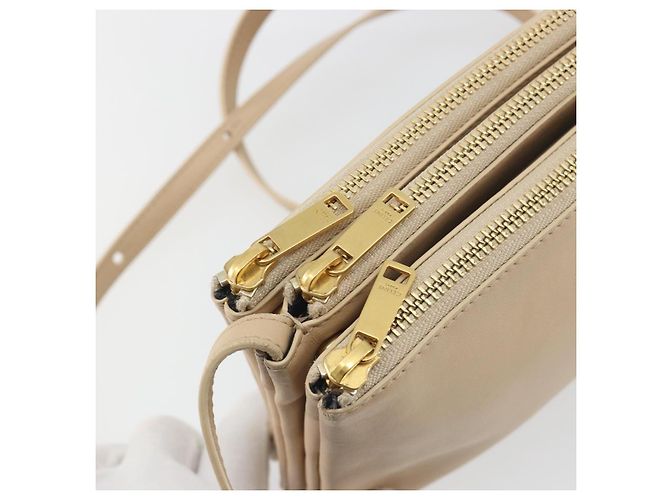 Céline Borsa a tracolla CELINE Trio in pelle beige e oro Auth 198683A D'oro - vista 10