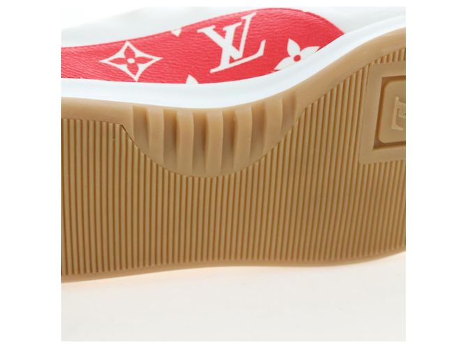 LOUIS VUITTON Monogram LV x Supreme Runaway Sneakers 1A3EQ5 LV Auth 196704M Monogramma - vista 14