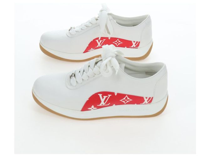 LOUIS VUITTON Monogram LV x Supreme Runaway Sneakers 1A3EQ5 LV Auth 196704M Monogramma - vista 4
