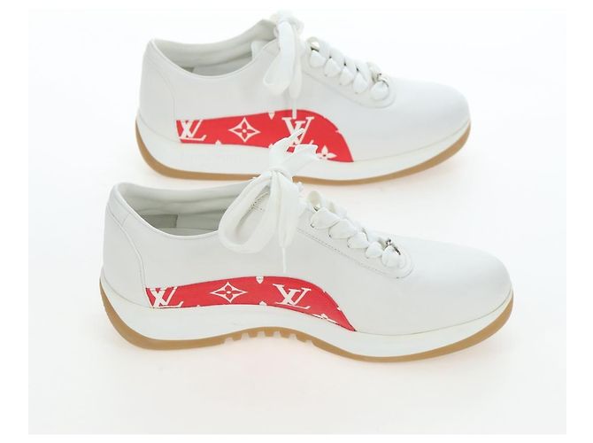 LOUIS VUITTON Monogram LV x Supreme Runaway Sneakers 1A3EQ5 LV Auth 196704M Monogramma - vista 5