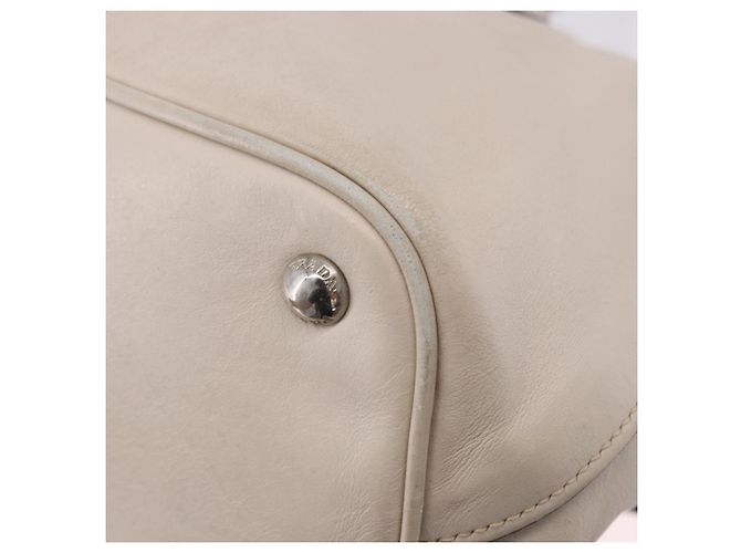 Tote PRADA Handtasche aus Leder Weiß Silber BN2611 Auth am12429A - Ansicht 15