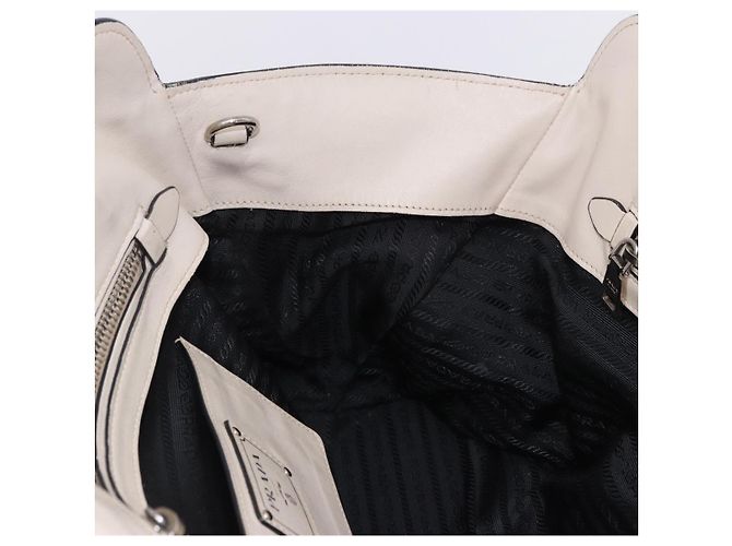 Tote PRADA Handtasche aus Leder Weiß Silber BN2611 Auth am12429A - Ansicht 22