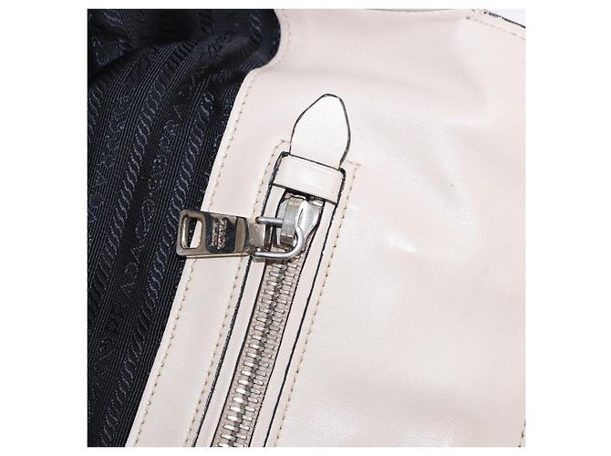 Tote PRADA Handtasche aus Leder Weiß Silber BN2611 Auth am12429A - Ansicht 26