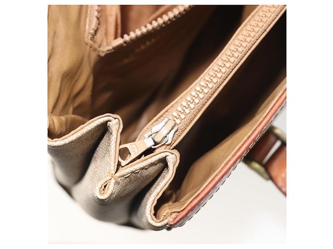 Céline Borsa a mano CELINE Macadam Canvas PVC Beige Gold Auth 197166 D'oro - vista 24