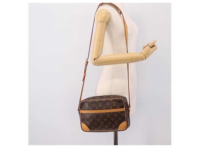 Borsa a tracolla LOUIS VUITTON Monogram Trocadero 27 M51274 LV Auth am12421V Monogramma - vista 24