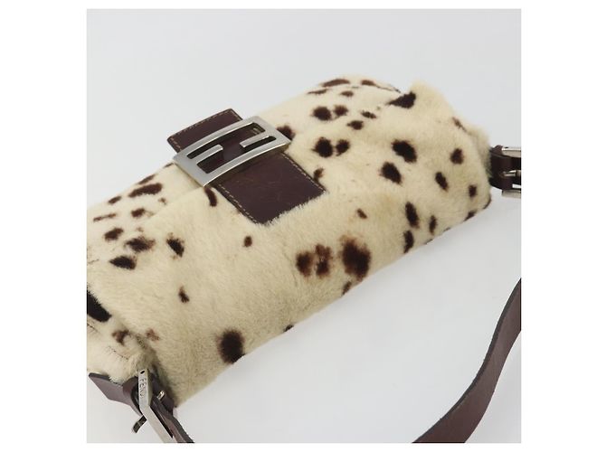 Sac à épaule FENDI Mamma Baguette en fourrure Ivory Silver Auth 197511SAM Argenté Écru - vue 6