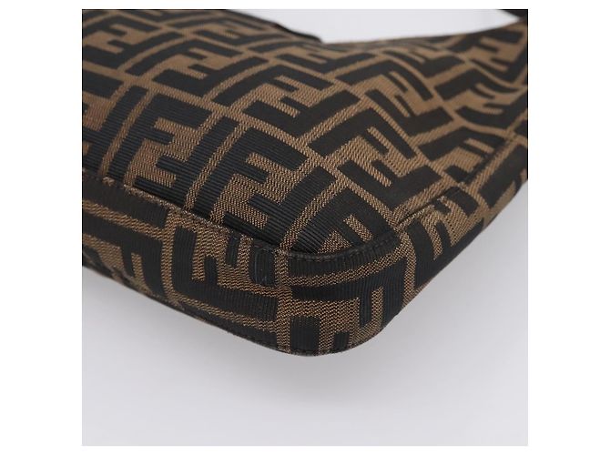 Borsa a tracolla FENDI Zucca Canvas Mamma Baguette Marrone Nero Auth 198708V - vista 16
