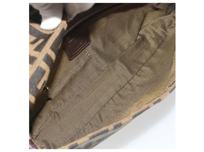 Borsa a tracolla FENDI Zucca Canvas Mamma Baguette Marrone Nero Auth am12413V - vista 11