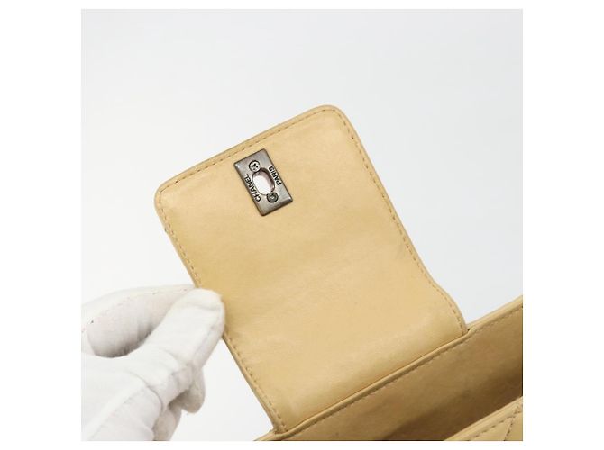 Borsa a tracolla CHANEL Matelasse con catena in pelle d'agnello Beige CC Auth 196671A - vista 10