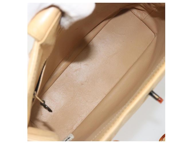 Borsa a tracolla CHANEL Matelasse con catena in pelle d'agnello Beige CC Auth 196671A - vista 11