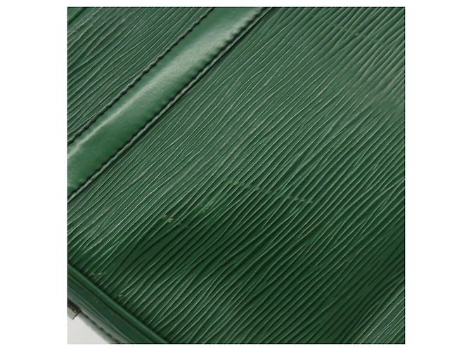 Borsa a tracolla LOUIS VUITTON Epi Jeune Fille MM Verde M52154 LV Auth 197191 - vista 9